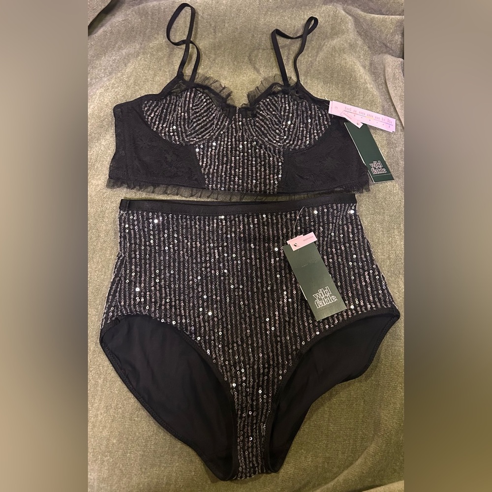 NEW WILD FABLE SEQUIN TWO PIECE INTIMATES SET MEDIUM